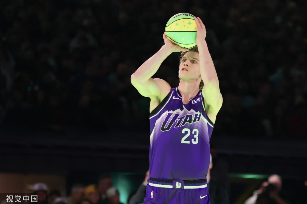 而年轻的中 而年轻的中